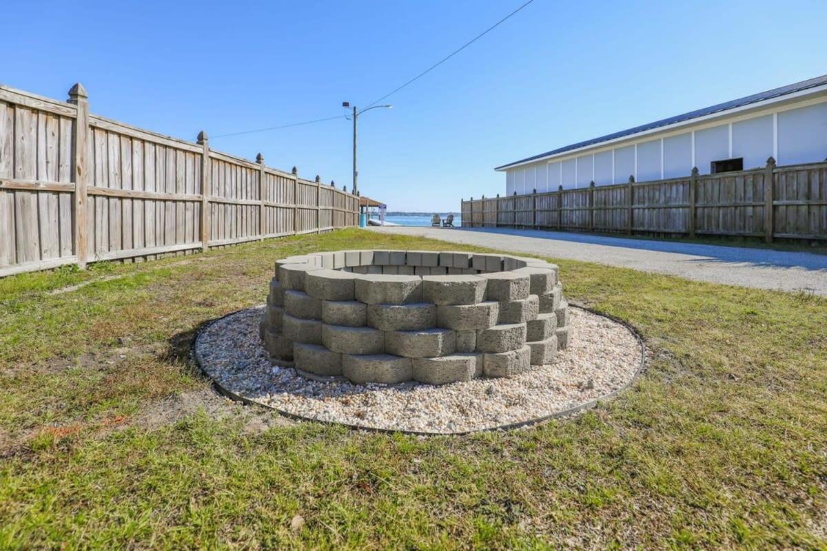 2Br Pet Friendly Home In Sneads Ferry With Parking 外观 照片